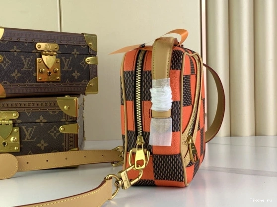 Cheap Messenger-24*24*8CM Chess LOUIS VUITTON 0801